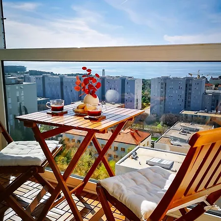 Apartment The Golden View